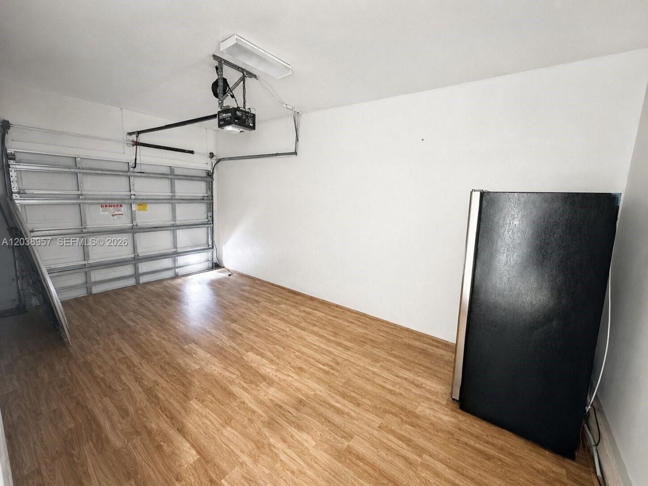 35 SE 3rd Ave, Unit 11, Hallandale Beach, FL 33009 Photo