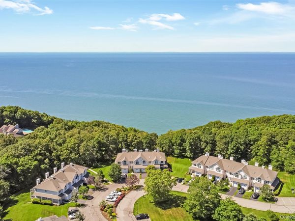 1302 Willow Pond Drive, Riverhead, NY 11901