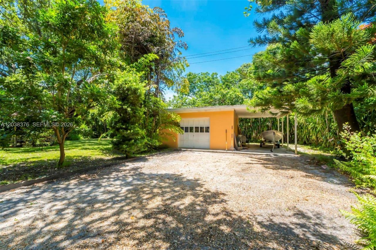 955 NE 128th St, North Miami, FL 33161 Photo