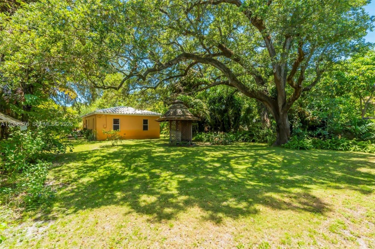 955 NE 128th St, North Miami, FL 33161 Photo