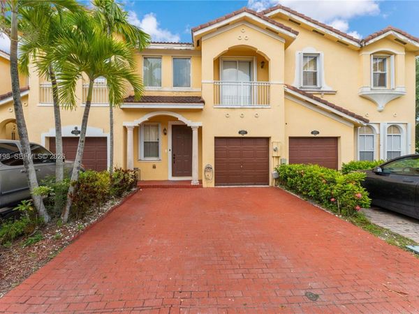 14970 SW 9th Ter, Miami, FL 33194