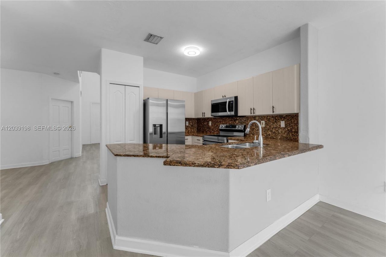 14970 SW 9th Ter, Miami, FL 33194 Photo