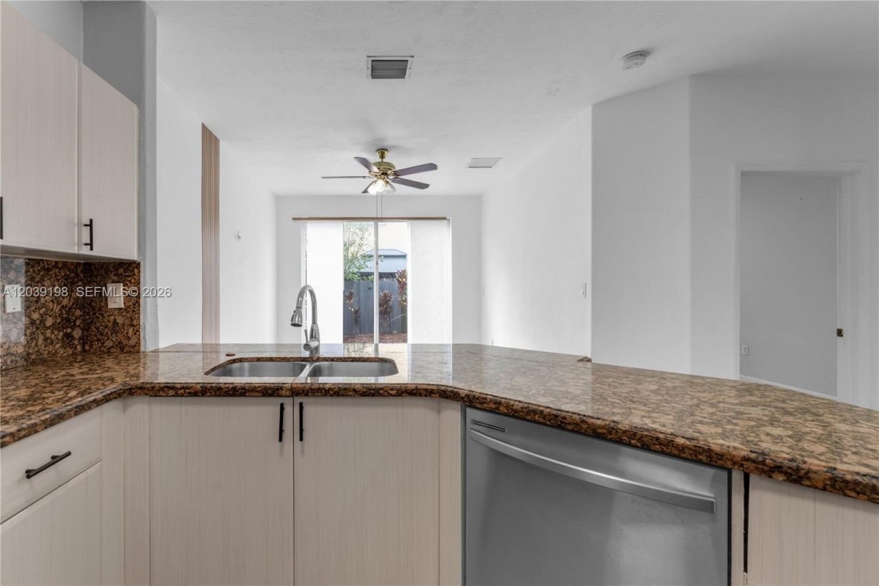 14970 SW 9th Ter, Miami, FL 33194 Photo
