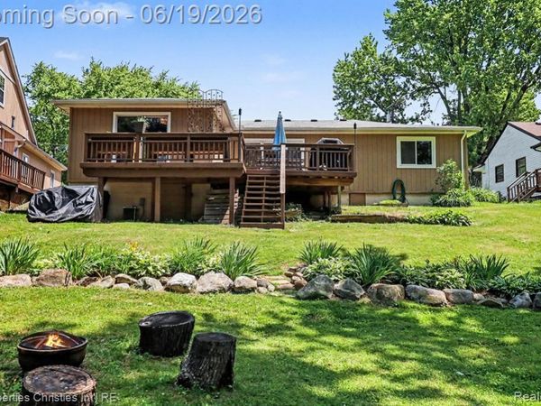 9567 Susin Lane, Springfield Twp, MI 48348