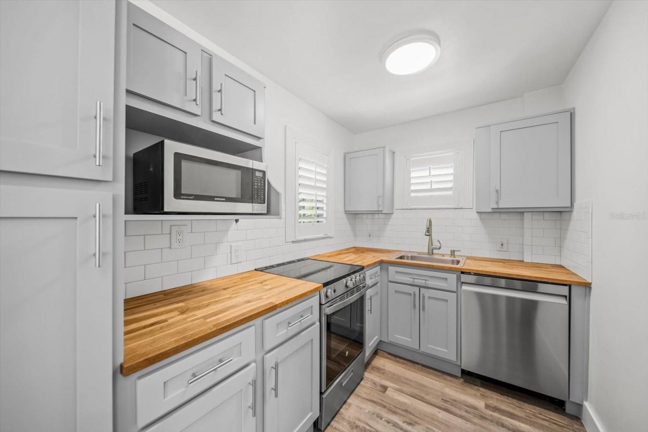 109 14th Avenue, Saint Pete Beach, FL 33706 Photo