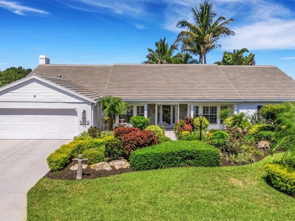 5679 COUNTRY LAKES DRIVE , Unit 7, SARASOTA, FL 34243