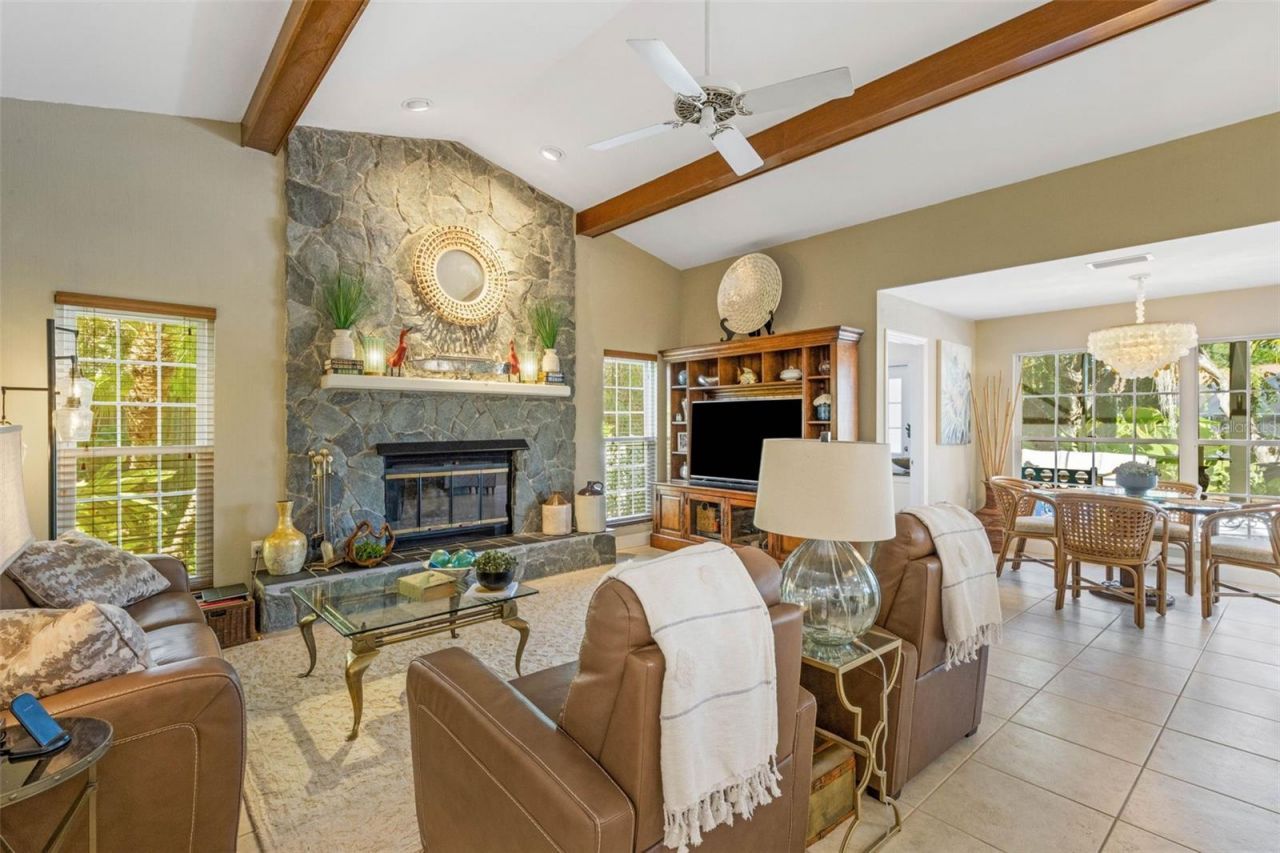 5679 Country Lakes Drive, Unit 7, Sarasota, FL 34243 Photo