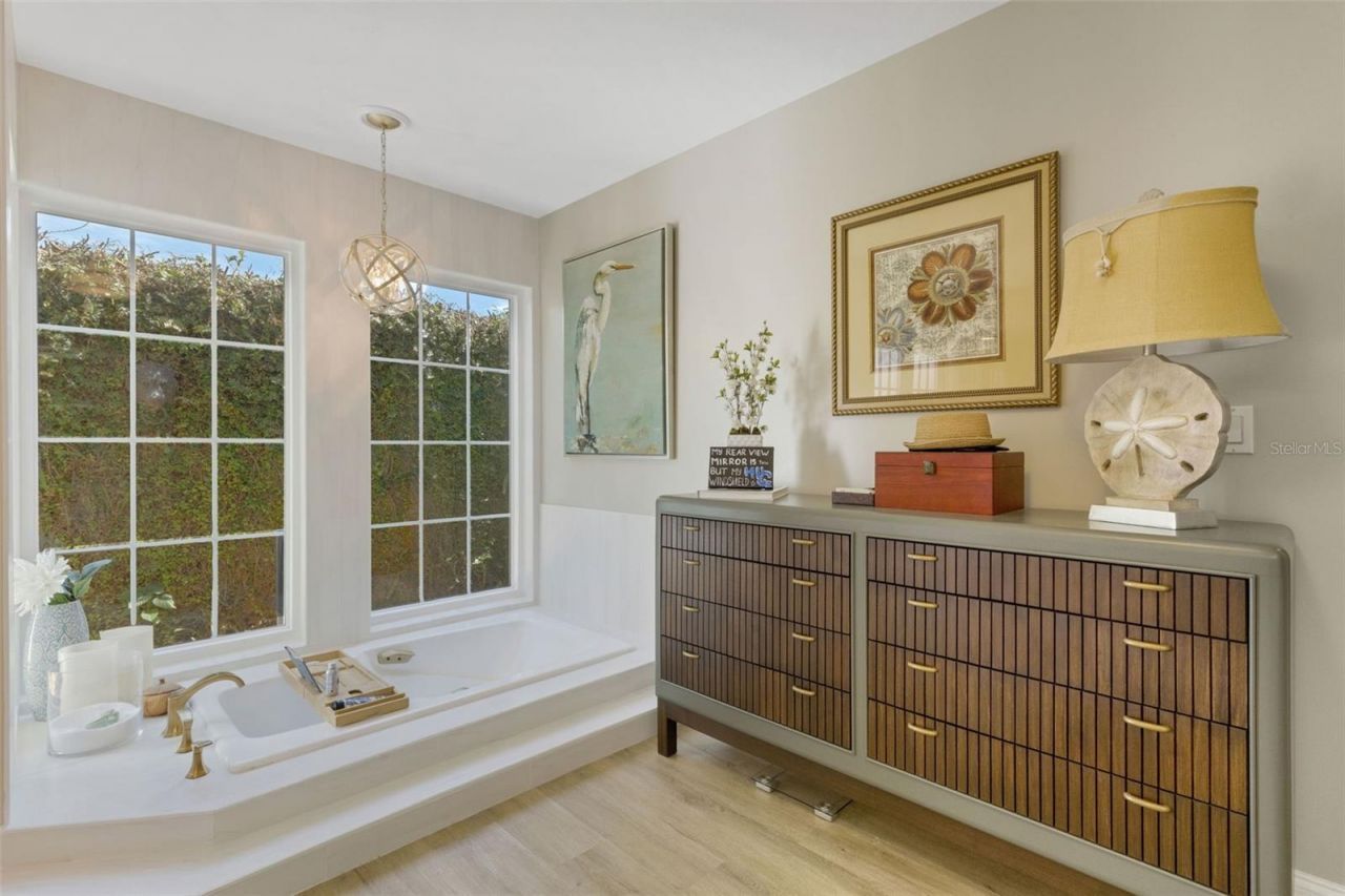 5679 Country Lakes Drive, Unit 7, Sarasota, FL 34243 Photo