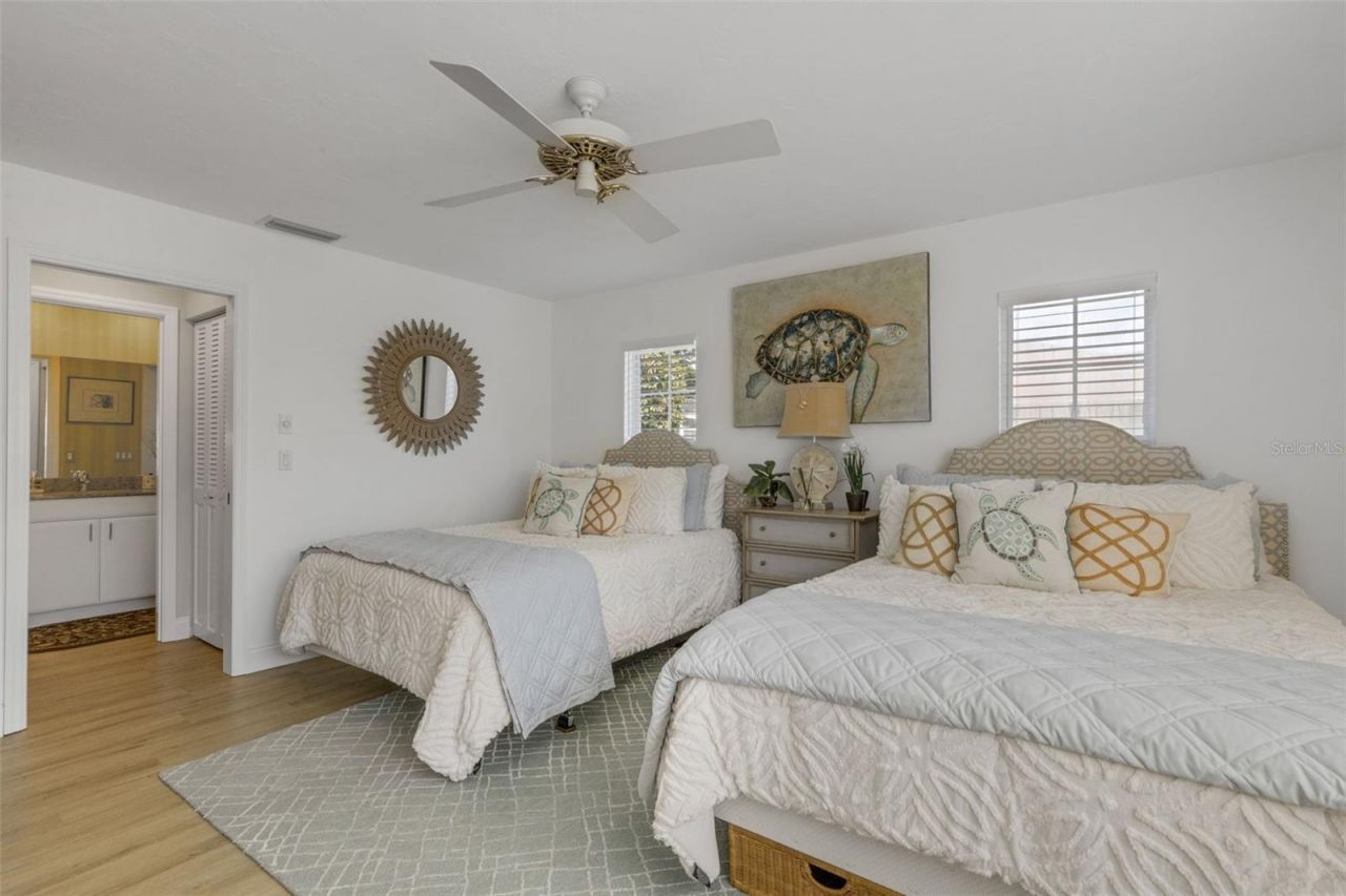 5679 Country Lakes Drive, Unit 7, Sarasota, FL 34243 Photo