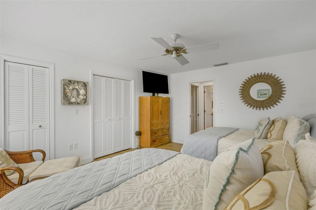 5679 Country Lakes Drive, Unit 7, Sarasota, FL 34243 Photo
