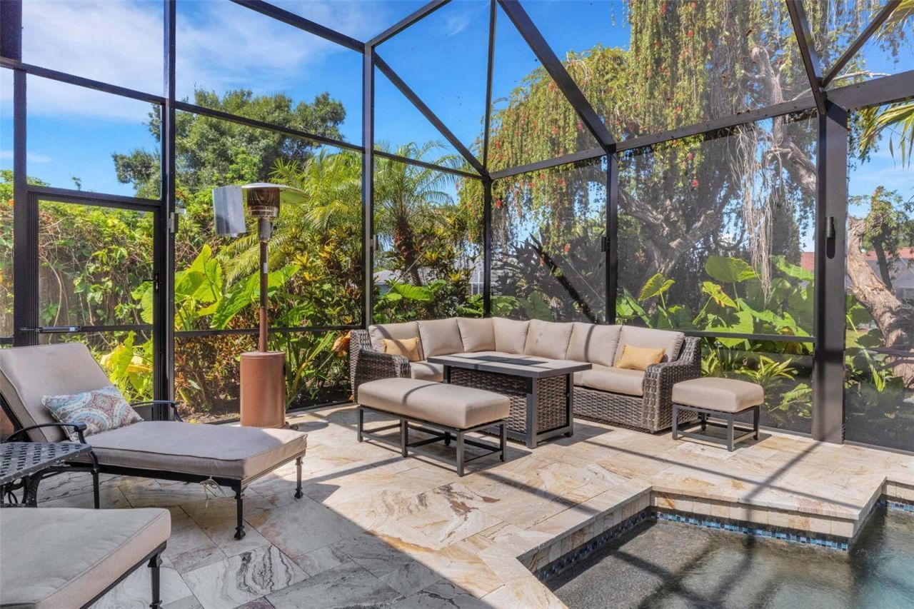 5679 Country Lakes Drive, Unit 7, Sarasota, FL 34243 Photo