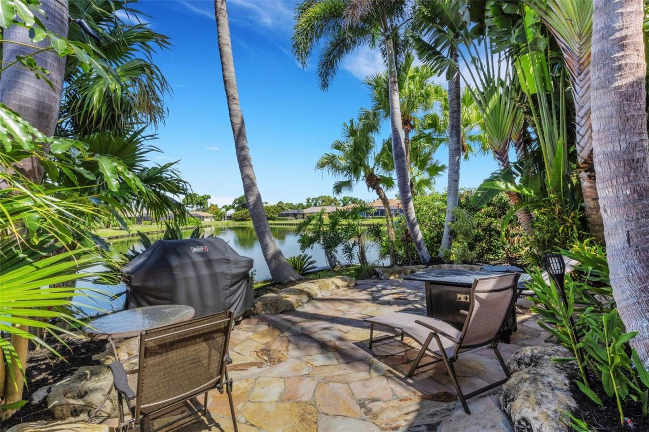5679 Country Lakes Drive, Unit 7, Sarasota, FL 34243 Photo
