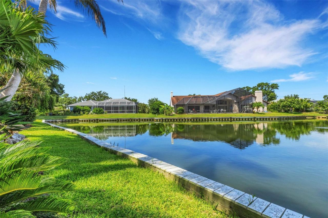 5679 Country Lakes Drive, Unit 7, Sarasota, FL 34243 Photo