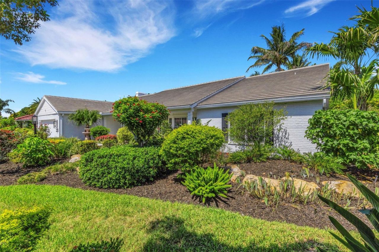 5679 Country Lakes Drive, Unit 7, Sarasota, FL 34243 Photo