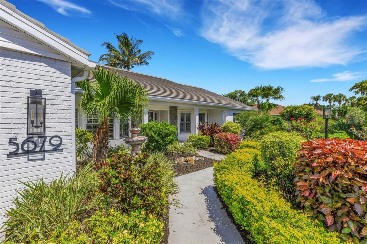 5679 Country Lakes Drive, Unit 7, Sarasota, FL 34243 Photo