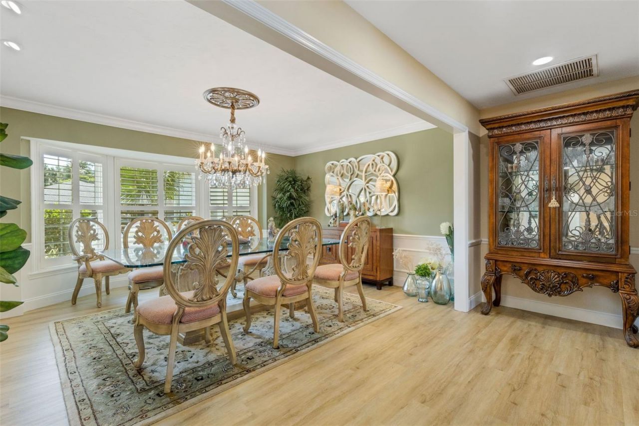 5679 Country Lakes Drive, Unit 7, Sarasota, FL 34243 Photo