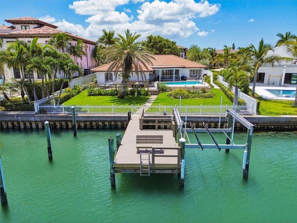 205 HARRISON AVENUE , BELLEAIR BEACH, FL 33786