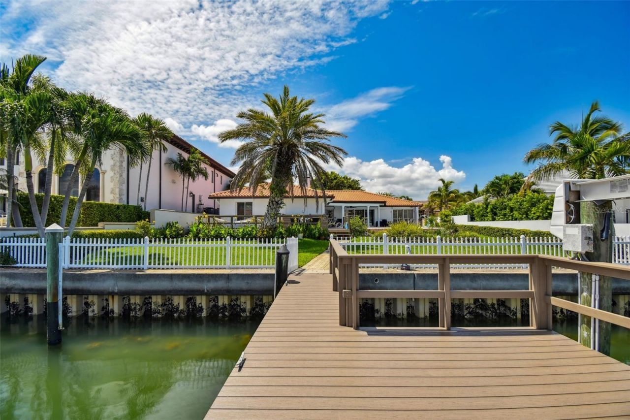 205 Harrison Avenue, Belleair Beach, FL 33786 Photo