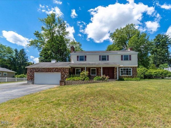 845 Northumberland Drive, Niskayuna, NY 12309
