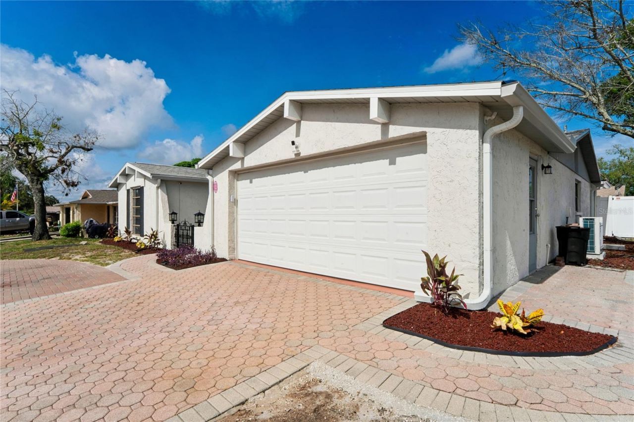 9205 Gray Fox Lane , Port Richey, FL 34668 Photo