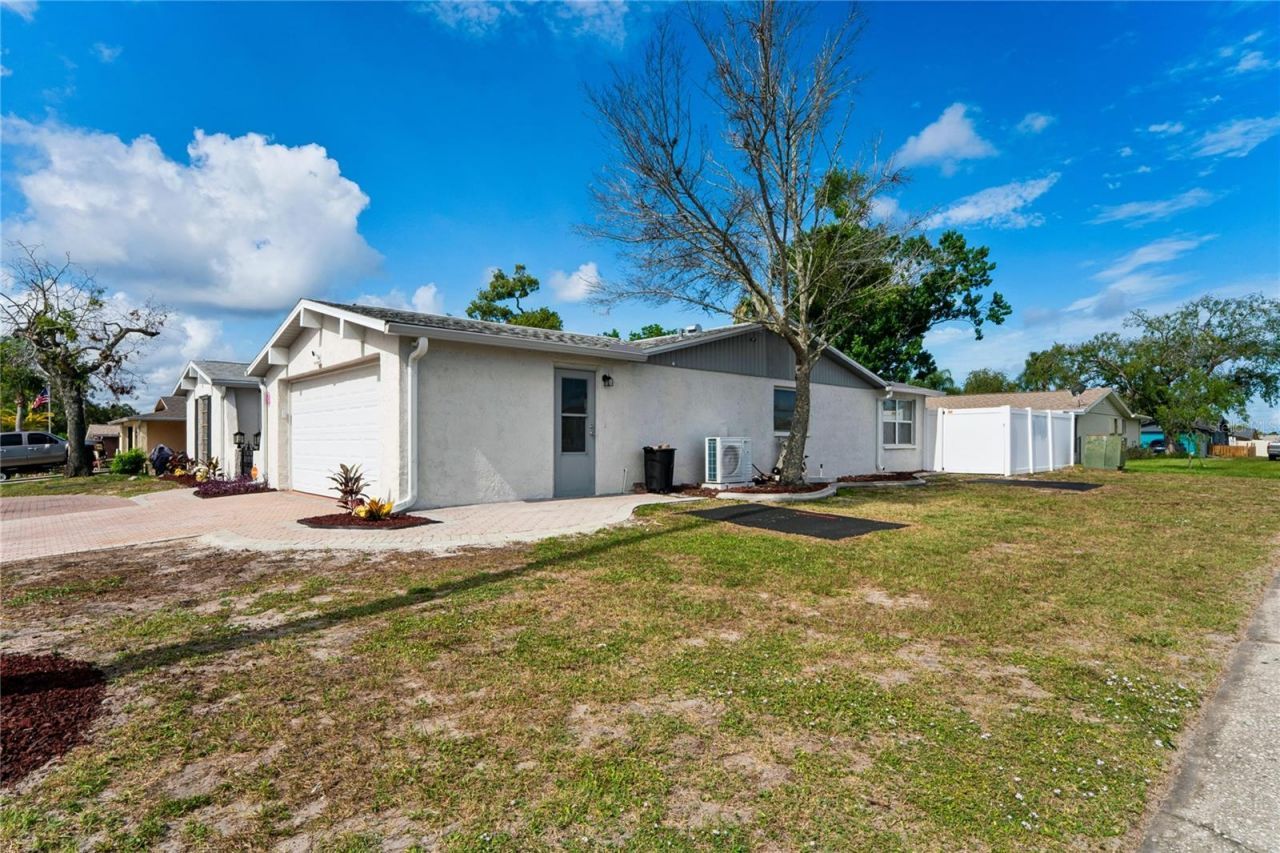 9205 Gray Fox Lane , Port Richey, FL 34668 Photo