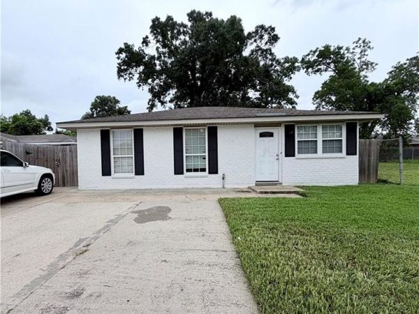 2612 TAFFY Drive , Marrero, LA 70072