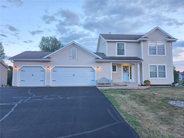 137 Kruger Lane, Ellsworth, WI 54011