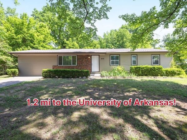 2212 Holly Street , Fayetteville, AR 72703