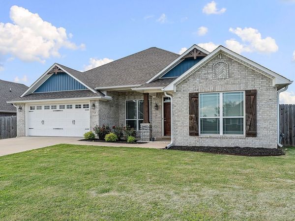 725 Macdonald Drive , Pea Ridge, AR 72751