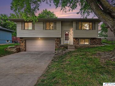 7714 Braun Avenue, La Vista, NE 68128