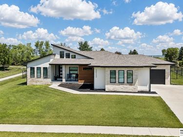 12112 Carpenter Street, Papillion, NE 68046