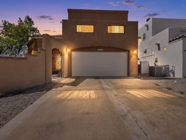 6352 Pima Place NW, Albuquerque, NM 87120