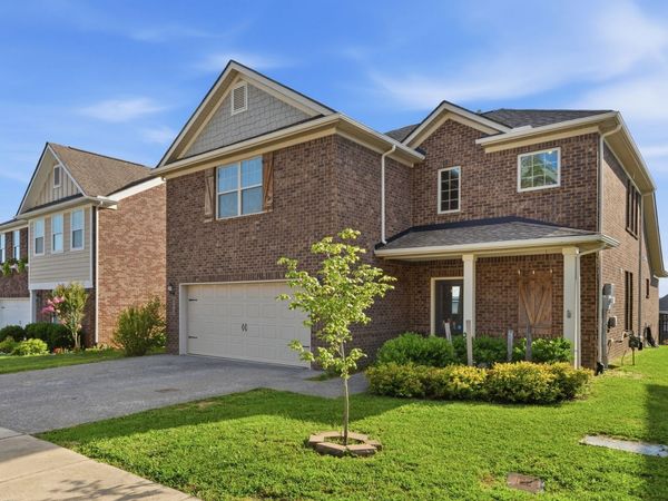 300 Blackthorn Ln , Gallatin, TN 37066