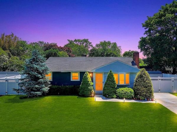 2815 Eagle Avenue, Medford, NY 11763