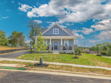 35B BETHUNE ST, Scottsville, VA 24590