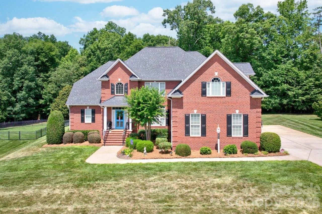 5633 Old Town Lane, Gastonia, NC 28056 Main Photo