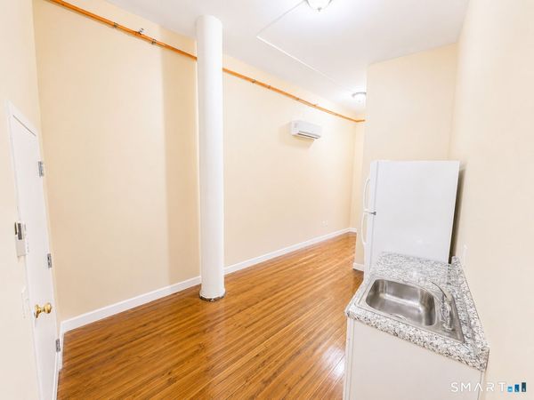 105 Bank , Unit 1F, Waterbury, CT 06701