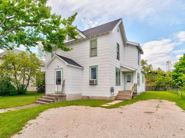 514 Michigan Avenue, Manistique, MI 49854
