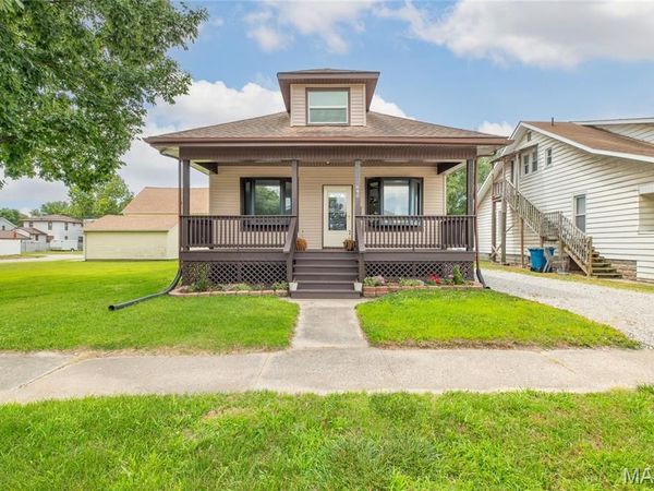 640 E Ferguson Avenue , Wood River, IL 62095