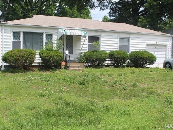 1501 Akron Drive , St Louis, MO 63137