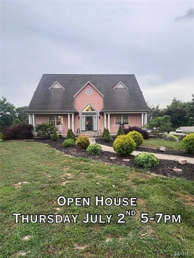 42 Hickory Street, Nashville, IL 62263 Main Photo