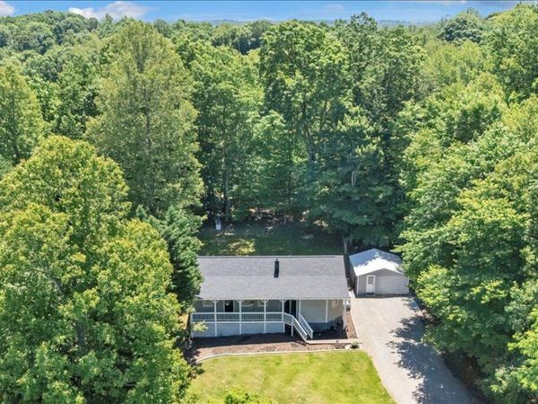 472 Wooded Acres DR , Hardy, VA 24101