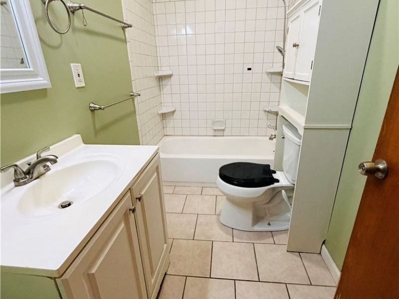 1040 W 18th Street , Lorain, OH 44052 Photo 26