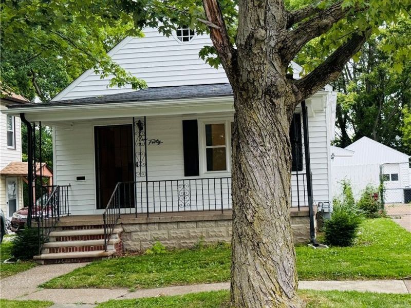 1040 W 18th Street , Lorain, OH 44052 Photo 4