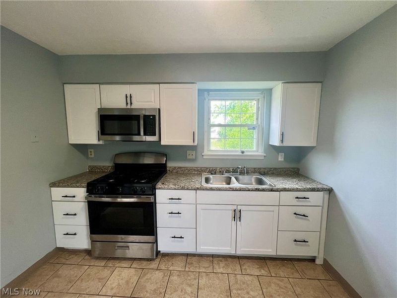 3059 E 73rd Street , Cleveland, OH 44104 Photo 6