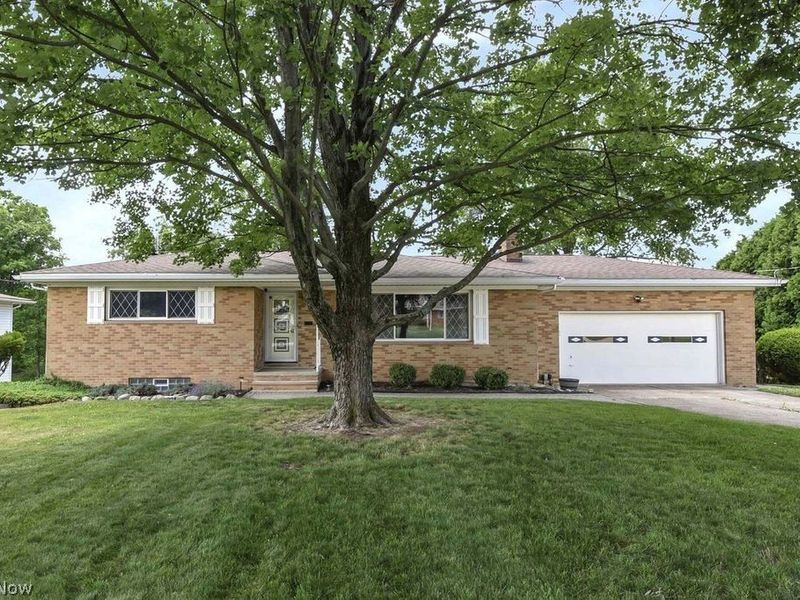 8756 Royalhaven Drive , North Royalton, OH 44133 Photo 1