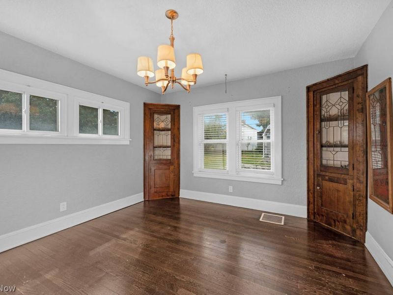 6813 Ridgewood Avenue, Parma, OH 44129 Photo 23