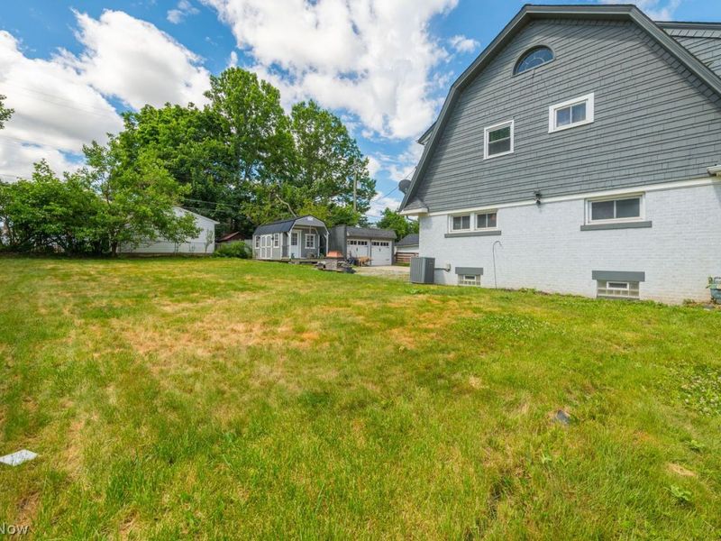 6813 Ridgewood Avenue, Parma, OH 44129 Photo 9