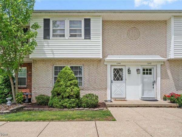 1244 N Carpenter Road, Brunswick, OH 44212