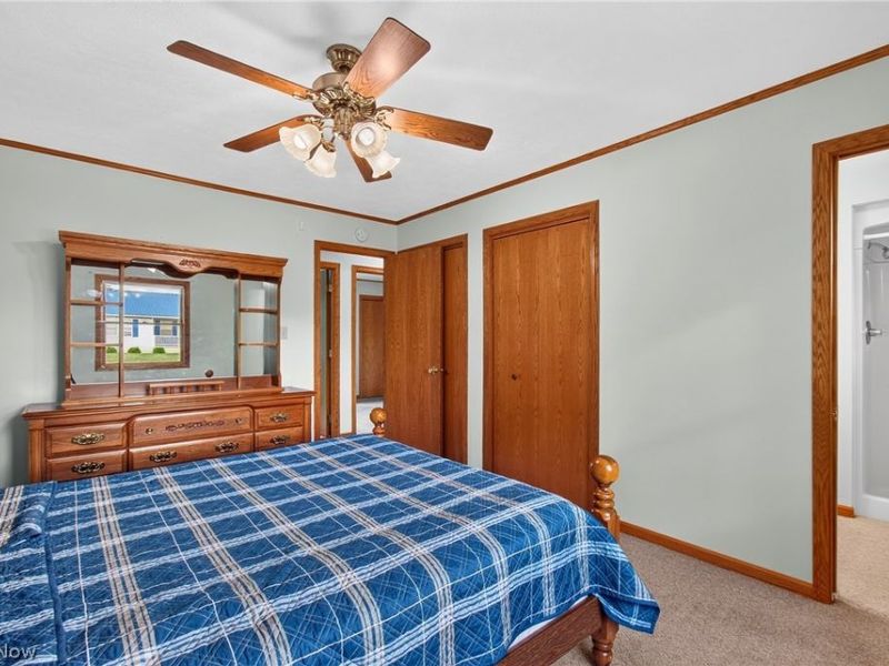 5732 Perry Hills Drive SW, Canton, OH 44706 Photo 16